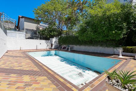 Apartamento à venda com 87m², 2 quartos e 1 vaga Apartamento à venda com 87m², 2 quartos e 1 vagaÁrea comum - Piscina