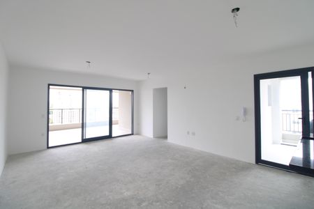 Apartamento à venda com 3 quartos, 123m² em Vila Sofia, São Paulo