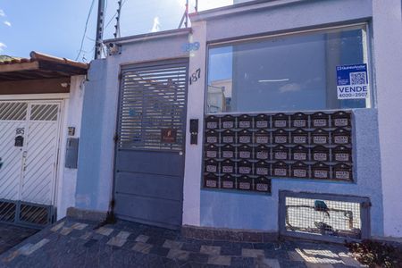 Apartamento à venda com 42m², 2 quartos e sem vaga Apartamento à venda com 42m², 2 quartos e sem vagaFachada