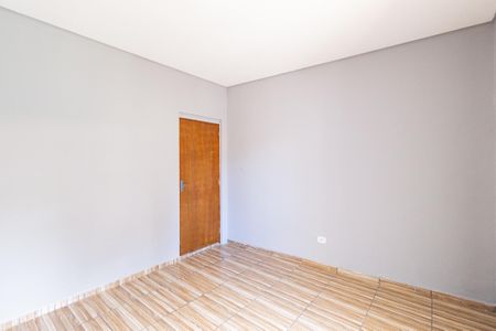 Quarto de casa para alugar com 1 quarto, 180m² em Vila Veloso, Carapicuíba