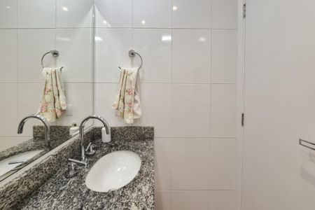 Apartamento à venda com 134m², 3 quartos e 2 vagasBanheiro da Suíte 3