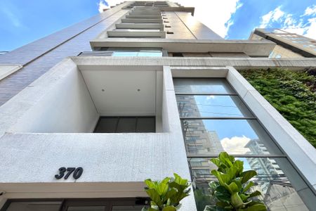 Apartamento para alugar com 65m², 1 quarto e 1 vaga Apartamento para alugar com 65m², 1 quarto e 1 vagaFachada