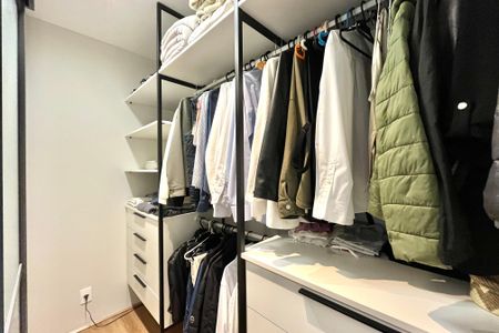 Apartamento para alugar com 65m², 1 quarto e 1 vaga Apartamento para alugar com 65m², 1 quarto e 1 vagaCloset da suíte