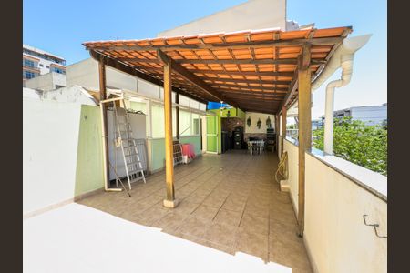 Casa à venda com 176m², 3 quartos e 1 vagaTerraço