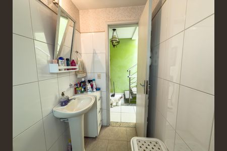 Casa à venda com 176m², 3 quartos e 1 vagaBanheiro