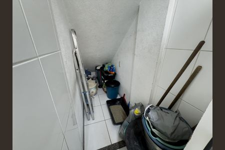 Casa à venda com 176m², 3 quartos e 1 vagaÁrea de Serviço