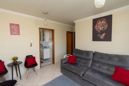 Sala de apartamento à venda com 2 quartos, 53m² em Brasil Industrial (Barreiro), Belo Horizonte