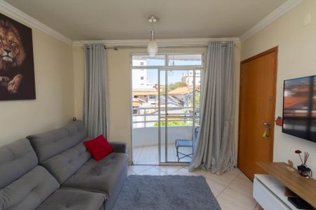 Sala de apartamento à venda com 2 quartos, 53m² em Brasil Industrial (Barreiro), Belo Horizonte