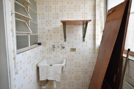 Apartamento à venda com 81m², 2 quartos e 1 vagaÁrea de Serviço