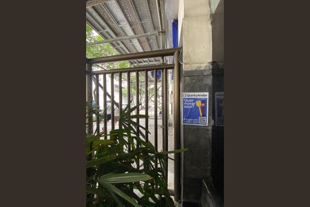 Apartamento para alugar com 100m², 2 quartos e sem vaga Apartamento para alugar com 100m², 2 quartos e sem vagaPlaca