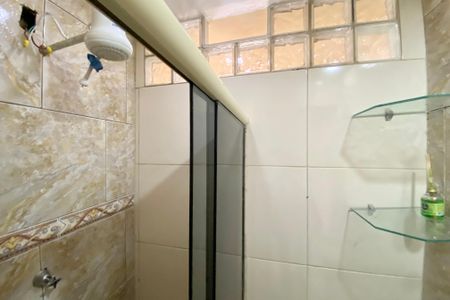 Apartamento para alugar com 100m², 2 quartos e sem vaga Apartamento para alugar com 100m², 2 quartos e sem vagaBanheiro social