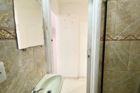 Apartamento para alugar com 100m², 2 quartos e sem vaga Apartamento para alugar com 100m², 2 quartos e sem vagaBanheiro social