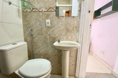 Apartamento para alugar com 100m², 2 quartos e sem vaga Apartamento para alugar com 100m², 2 quartos e sem vagaBanheiro social