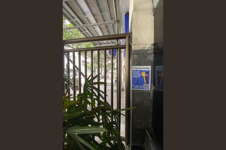 Apartamento para alugar com 100m², 2 quartos e sem vaga Apartamento para alugar com 100m², 2 quartos e sem vagaPlaca