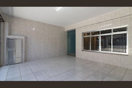 Casa à venda com 300m², 3 quartos e 2 vagasGaragem