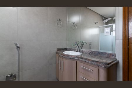 Casa à venda com 300m², 3 quartos e 2 vagasBanheiro da Suíte