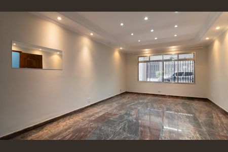 Casa à venda com 300m², 3 quartos e 2 vagasSala