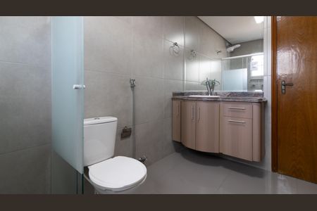 Casa à venda com 300m², 3 quartos e 2 vagasBanheiro da Suíte