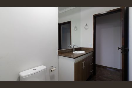 Casa à venda com 300m², 3 quartos e 2 vagasLavabo