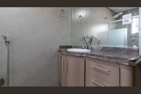 Casa à venda com 300m², 3 quartos e 2 vagasBanheiro da Suíte