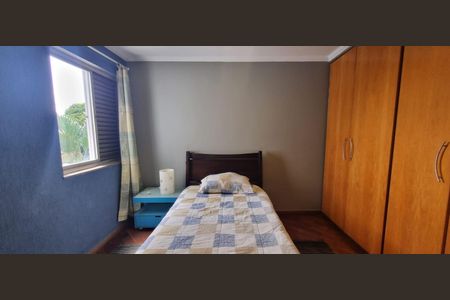 Casa à venda com 5 quartos, 300m² em Parque Jabaquara, São Paulo