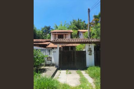 Casa à venda com 2 quartos, 107m² em Itaipu, Niterói