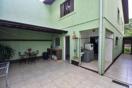 Casa à venda com 220m², 4 quartos e 6 vagasQuintal