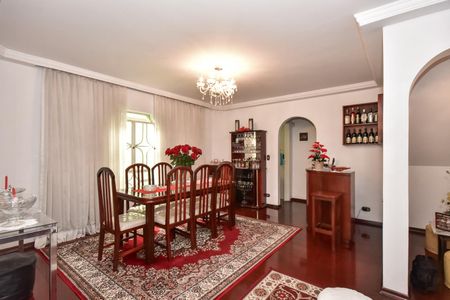 Casa à venda com 220m², 4 quartos e 6 vagasSala de Jantar