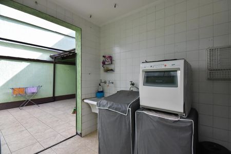 Casa à venda com 220m², 4 quartos e 6 vagasÁrea de Serviço