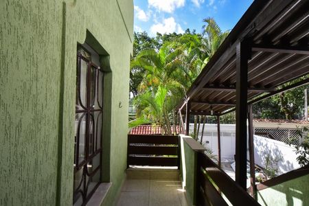 Casa à venda com 220m², 4 quartos e 6 vagasEntrada