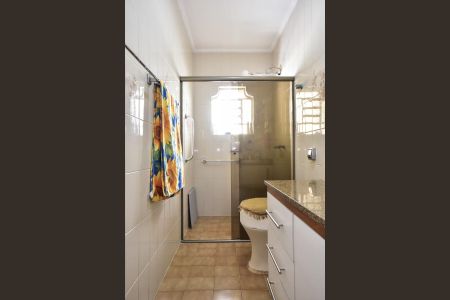 Casa à venda com 220m², 4 quartos e 6 vagasBanheiro Suíte