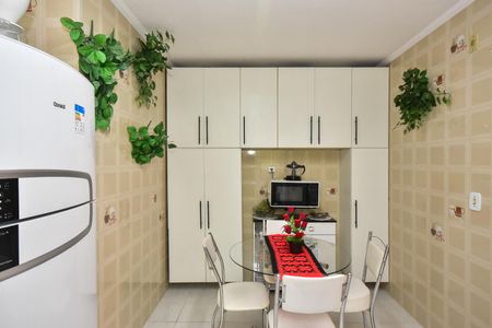 Casa à venda com 220m², 4 quartos e 6 vagasCozinha