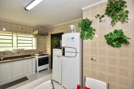 Casa à venda com 220m², 4 quartos e 6 vagasCozinha