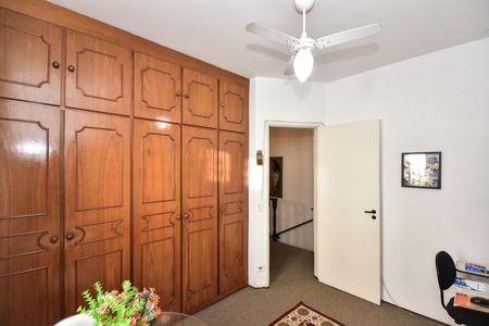 Casa à venda com 220m², 4 quartos e 6 vagasQuarto 1