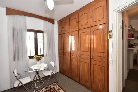 Casa à venda com 220m², 4 quartos e 6 vagasQuarto 1