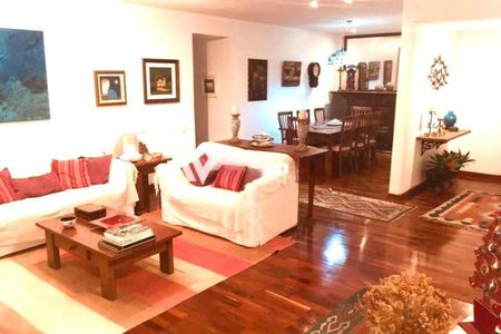 Apartamento à venda com 180m², 4 quartos e 2 vagas