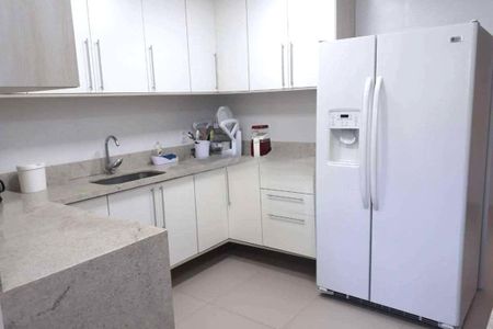 Apartamento à venda com 180m², 4 quartos e 2 vagas