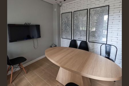 Apartamento para alugar com 37m², 2 quartos e sem vaga