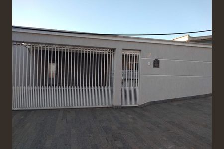 Casa à venda com 148m², 2 quartos e 3 vagas Casa à venda com 148m², 2 quartos e 3 vagasFoto 02