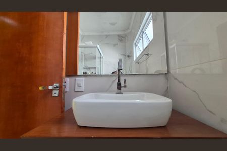 Banheiro de casa para alugar com 2 quartos, 132m² em Parque Oratório, Santo André