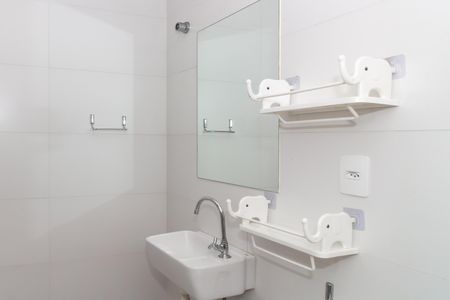 Banheiro Social de kitnet/studio para alugar com 1 quarto, 13m² em Perdizes, São Paulo