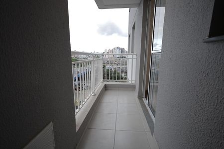 Apartamento para alugar com 41m², 2 quartos e 1 vaga Apartamento para alugar com 41m², 2 quartos e 1 vagaSacada Sala/Cozinha