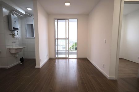 Apartamento para alugar com 41m², 2 quartos e 1 vaga Apartamento para alugar com 41m², 2 quartos e 1 vagaSala/Cozinha