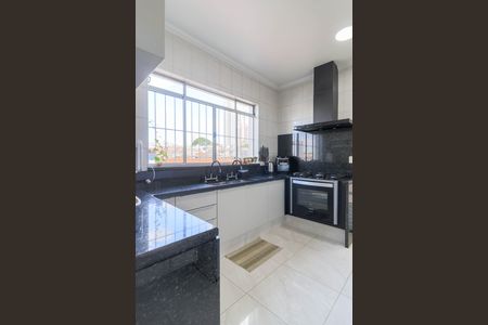 Casa à venda com 250m², 3 quartos e 3 vagas Casa à venda com 250m², 3 quartos e 3 vagasCozinha