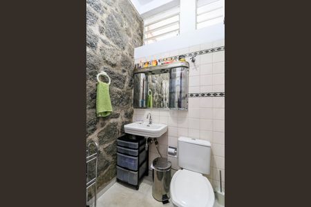 Casa à venda com 250m², 3 quartos e 3 vagas Casa à venda com 250m², 3 quartos e 3 vagasBanheiro da Oficina