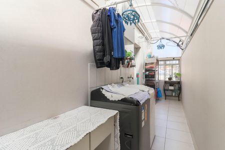 Casa à venda com 250m², 3 quartos e 3 vagas Casa à venda com 250m², 3 quartos e 3 vagasÁrea de Serviço