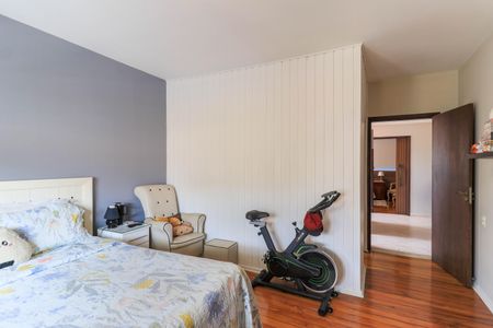 Casa à venda com 250m², 3 quartos e 3 vagas Casa à venda com 250m², 3 quartos e 3 vagasQuarto 1