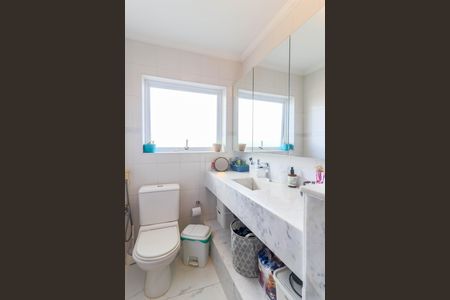 Casa à venda com 250m², 3 quartos e 3 vagas Casa à venda com 250m², 3 quartos e 3 vagasBanheiro