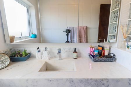 Casa à venda com 250m², 3 quartos e 3 vagas Casa à venda com 250m², 3 quartos e 3 vagasBanheiro