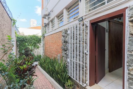 Casa à venda com 250m², 3 quartos e 3 vagas Casa à venda com 250m², 3 quartos e 3 vagasÁrea Externa